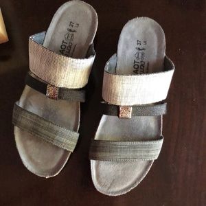 Naot Brenda sandal black and gray